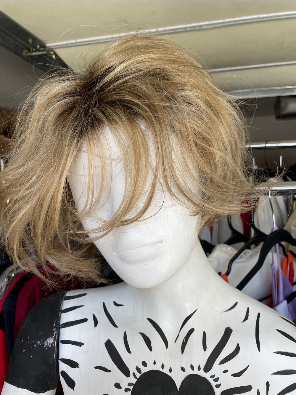 Noriko.  “ Dolce” Sleek Champagne Blonde Bob